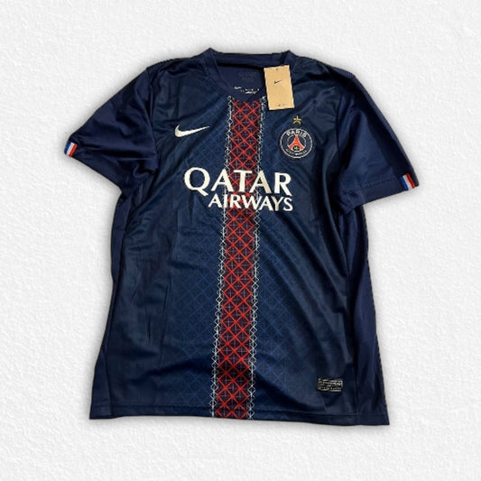 25/26 Paris Saint Germain Home Kit